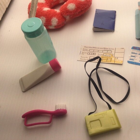 18” Doll 10 Piece Traveller Set - Picture 9 of 12